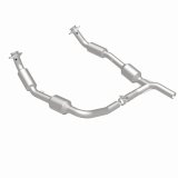 MagnaFlow Direct Fit Catalytic Converter OEM 07-08 Ford E-150 thumbnail 8