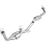 MagnaFlow 98-00 Toyota Sienna 3.0L Direct Fit Converter thumbnail 2