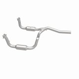 MagnaFlow 2008 Jeep Liberty 3.7L Direct Fit Converter thumbnail 3