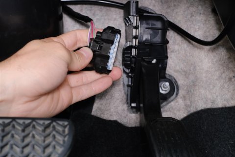 Bully Dog Thruster Throttle Boosters 49005 Response Enhancer, Booster, Buick, Cadillac, Chevrolet, GMC, Each thumbnail 1
