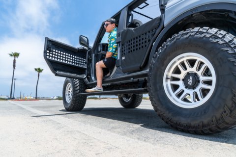Body Armor 4x4 21-24 Ford Bronco 4DR E-Power Board Steps - Black thumbnail 1