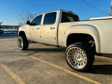 Body Armor 4x4 14-18 GM Silverado/Sierra 1500/2500/3500 (Gas Only) E-Power Board Steps - Black thumbnail 1