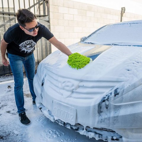 Chemical Guys Chenille Premium Scratch-Free Microfiber Wash Mitt thumbnail 2
