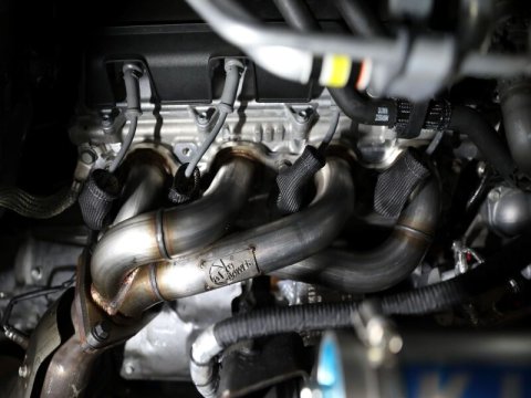aFe Twisted 1-3/4in 304SS Shorty Header 20-23 GM 2500/3500HD 6.6L V8 thumbnail 1