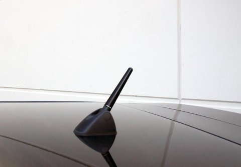 PERRIN 08-14 Subaru WRX/STI & 09-14 Forester Shorty Antenna w/OEM Pivoting Base - 3in. Mast thumbnail 2
