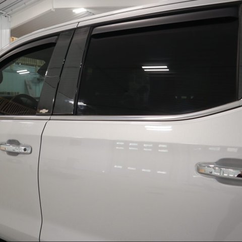 Putco 19-20 Chevy Silv Dbl/Crew Cab - Bow Tie Etching (Black Platinum) Black Platinum Pillar Posts thumbnail 5