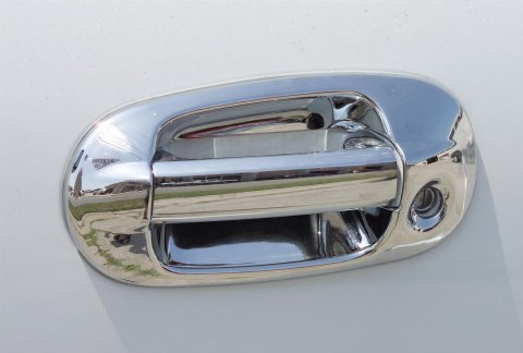 Putco 03-06 Lincoln Navigator (Outer Ring Only)(w/o Passenger Keyhole) Door Handle Covers