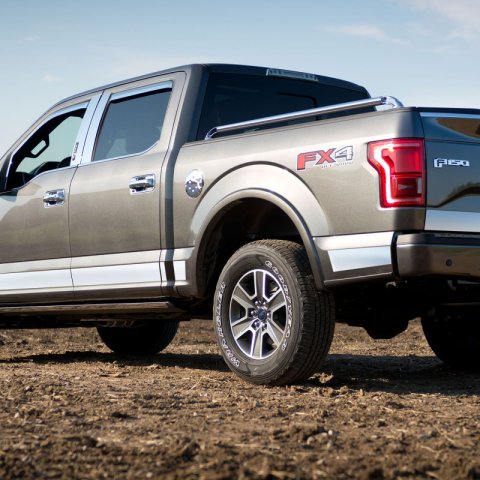 Putco 15-20 Ford F-150 Super Crew Cab 5.5ft Short Box (4.25in Tall - 12pcs) SS Rocker Panels thumbnail 4