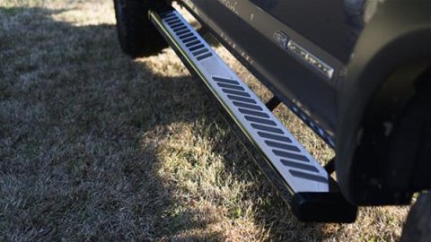 Lund 07-17 Chevy Silverado 1500 Ext. Cab Summit Ridge 2.0 Running Boards - Stainless