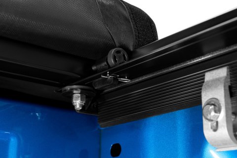 Lund 22-23 Ford Maverick 4.6ft Bed Genesis Elite Roll Up Tonneau thumbnail 8