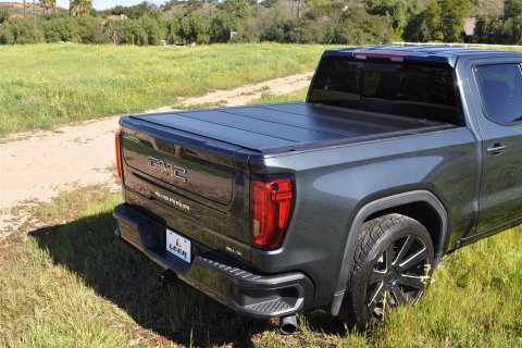 LEER 2016+ Toyota Tacoma HF650M 5Ft2In w/Track Tonneau Cover - Folding thumbnail 1