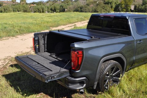 LEER 2016+ Toyota Tacoma HF650M 5Ft2In w/Track Tonneau Cover - Folding thumbnail 2