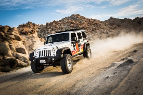 Fox 07+ Jeep JK 2.0 Performance Series 11.6in. Smooth Body Remote Res. Front Shock / 4-6in. Lift thumbnail 9