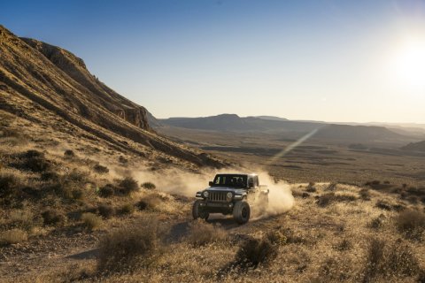 Fox 20+ Jeep JT Gladiator 2.0 Performance Series Remote Reservoir Front Shock 3.5-4in Lift thumbnail 7