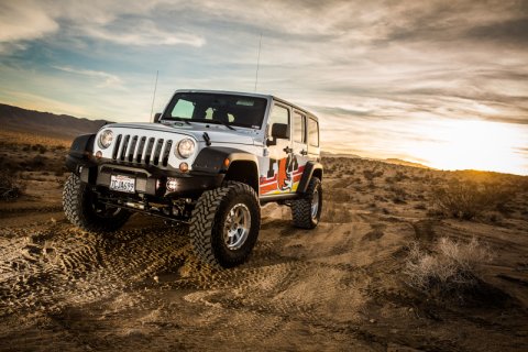 Fox 07-18 Jeep JK 2.5 Perf Elite Series Reservoir Shock Front 2.5in R/R 2.5-4in (Pair) w/ DSC Adj. thumbnail 5