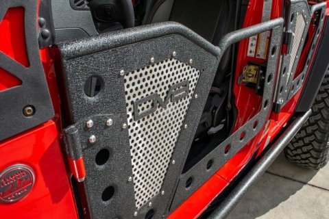 DV8 Offroad Jeep 18+ Wrangler JL / 20+ Gladiator JT Front Rock Doors w/ Perforated Aluminum Mesh thumbnail 4