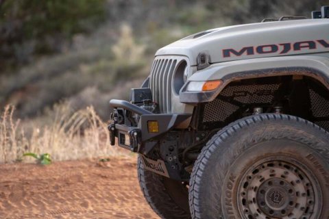 DV8 Offroad 18-23 Jeep Wrangler JL / 20-23 Jeep Gladiator JT FS-7 Mid-Width Winch Front Bumper thumbnail 5