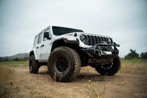 DV8 Offroad 07-23 Jeep Wrangler JK/JL & Gladiator JT FS-1 Series Stubby Front Bumper thumbnail 1