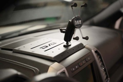 DV8 Offroad 15-20 F-150/17-21 F250/350 Digital Device Dash Mount thumbnail 6