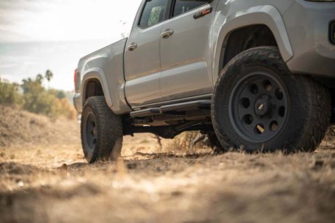 DV8 Offroad 16-23 Toyota Tacoma Crew Cab OE Plus Side Steps thumbnail 3