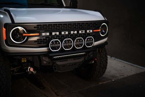 DV8 Offroad Elite Series 20in Dual Row Light Bar w/ Accent Light thumbnail 4