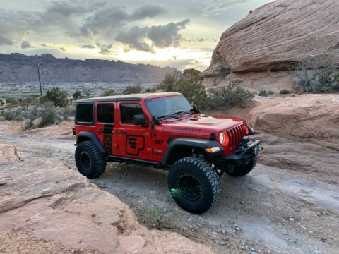 Progressive 20-24 Gladiator (JT) STR 47 Series 2.0 Remote Res Rear Shocks (Pair) - 3.5-4.0in thumbnail 5
