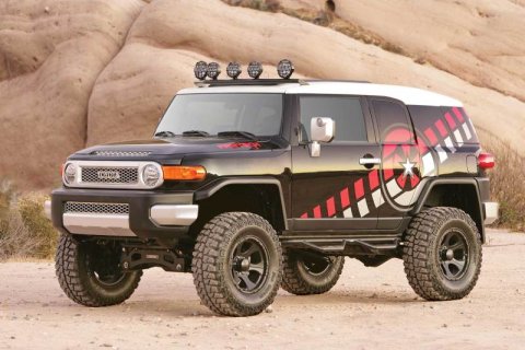 Fabtech 06-09 Toyota FJ 4WD 6in Basic Sys w/Perf Shks (1x fabFTS26010BK, 1x fabFTS26016BK, 1x fabFTS26017BK, 1x fabFTS26018BK, 2x fabFTS7237) thumbnail 2