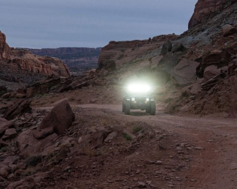 Oracle Jeep Wrangler JL/Gladiator JT Integrated Windshield LED Light Bar System thumbnail 4
