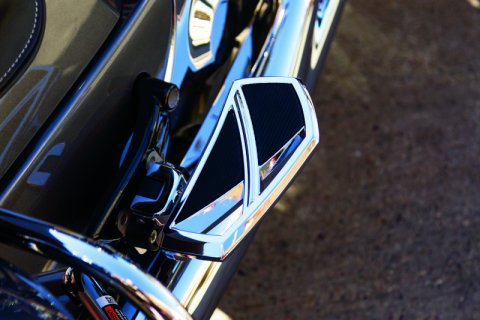 Kuryakyn Phantom Mini Boards 5772 Floorboards, Mini, Aluminum, Chrome, Driver/Passenger/Highway Bar Location, Pair thumbnail 4