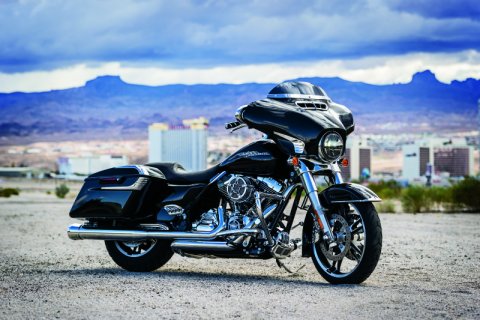 Kuryakyn Coolant Pump Covers 7677 Cover, Snap-in, ABS Plastic, Chrome, Harley-Davidson®, Each thumbnail 5