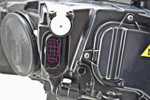 Hella Headlight Assemblies 011956261 Head Light Assembly, HLMP RH SAE XEN AFS VW GOLF 15- thumbnail 1