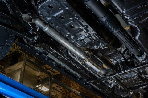 Pypes Stubby Cat-Back Race Pro Exhaust Systems SJJ37R Jeep Wrangler JL 2.0 4 Cyl 4 Door Cat-back system with Muffler. Constructed of 409SS with a 304SS polished muffler. Syubby Turndown e thumbnail 1