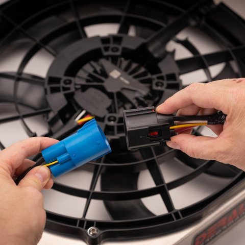 12 Inch 4,400 CFM Derale Electric Fan Brushless Powerpacks 67942-185 Powerpack Dual 12-in RAD Fan/Aluminum Shroud w/ PWM Controller thumbnail 6