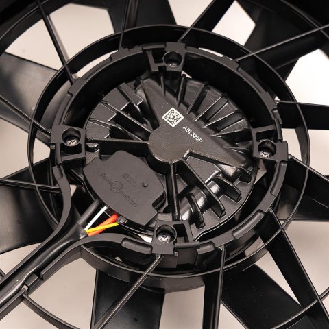 17 Inch 2,800 CFM Derale Electric Fan Brushless Powerpacks 67922-185 Fans, Powerpack, Single in. Fan, CFM, Shroud, 185 degree, Kit thumbnail 2