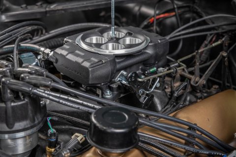 Holley Sniper 2 EFI 650 HP Base Fuel Injection Systems 550-511-5XX System, 2, Self-Tuning, Throttle body, Black, 4150 Flange, hp Max, 800 CFM, No Pump, 5 in. Display, Kit thumbnail 1