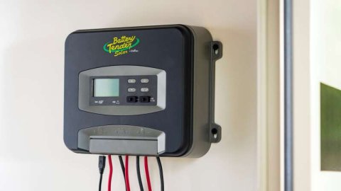 Deltran Battery Tender 50 AMP 12V/24V/36V/48V PWM Solar Panel Controllers 021-1177 Charger Controller, Amp, 12V/24V/36/48V Pulse Width Modulation (PWM) Controller, Each thumbnail 3