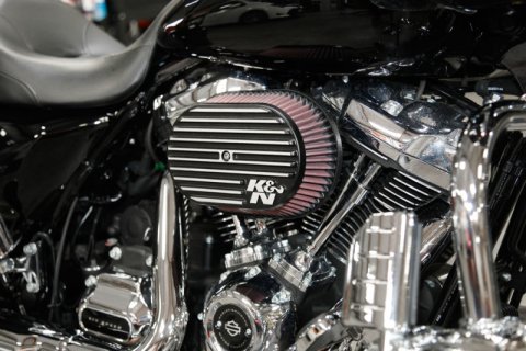 K&N Street Metal Intake System for 02-06 Harley-Davidson Road King F/I 88cl Side Draft Dyna/Softail thumbnail 3