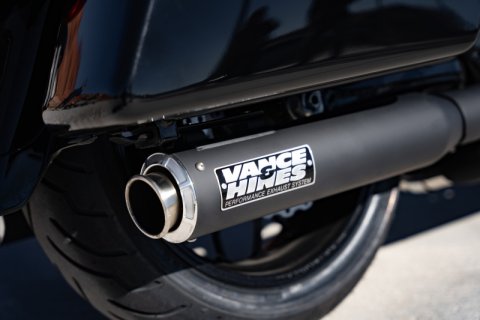 Vance & Hines 17-24 Harley-Davidson Touring Supersport Slip-On - Black thumbnail 6