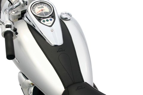 Mustang Kawasaki VN900 Tank Bib - Black thumbnail 2