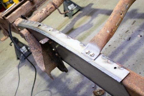 Rust Buster Leaf Spring Right Side thumbnail 5