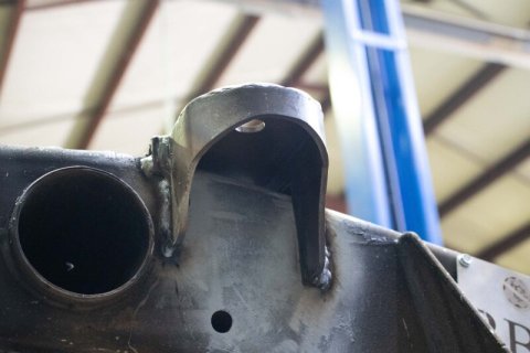 Rust Buster 11-18 Chevy Silverado 2500HD/3500HD Center Bed Mount - Right thumbnail 4