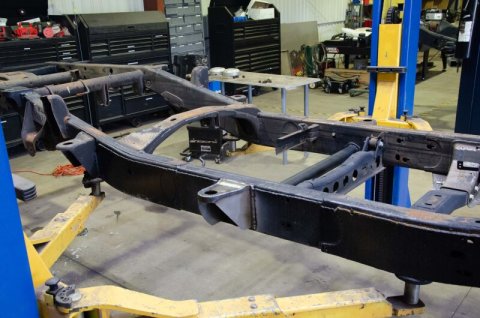 Rust Buster 11-18 Chevy Silverado 2500HD/3500HD Center Cab Mount - Left thumbnail 7