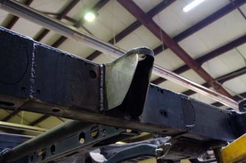 Rust Buster 11-18 Chevy Silverado 2500HD/3500HD Center Cab Mount - Left thumbnail 8