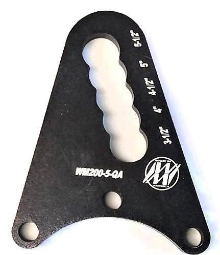 Top / Bottom Link Plate - Single Slot - 0.75 in Holes - Steel - Black Paint - Each