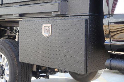 Deezee Universal Tool Box - Specialty Underbed Black BT Alum 48X20X18 (Txt Blk)