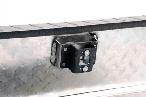 Deezee Universal Tool Box - Specialty Small Triangle BT Alum thumbnail 2