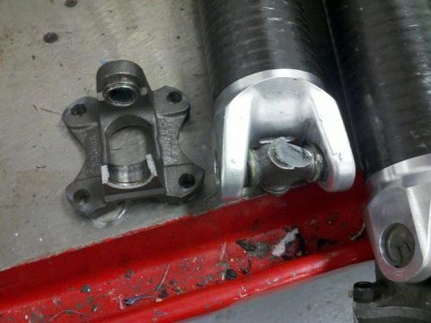 DSS Chevrolet Camaro 2012+ ZL1 Automatic 3-3/8in Carbon Fiber Shaft GMCAZL1-A-C thumbnail 5