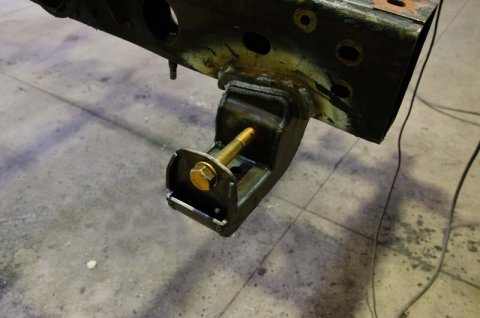 Rust Buster 11-19 Chevy Silverado 2500HD/3500HD Leaf Spring Mount - Right thumbnail 4