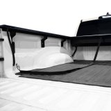 Westin 19-26 Ram 1500 (New Body)(Excl. RamBox) 5ft 7in Bed Manual Retractable Tonneau Cover - Black thumbnail 9