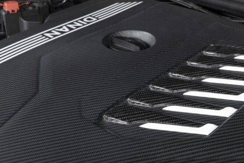 Dinan 19-26 BMW B58D (G01/G02/G20/G22/G23/G26/G42) Matte Carbon Fiber Engine Cover w/Gloss Accents thumbnail 6